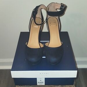 KAARI BLUE Navy Blue size 8.5